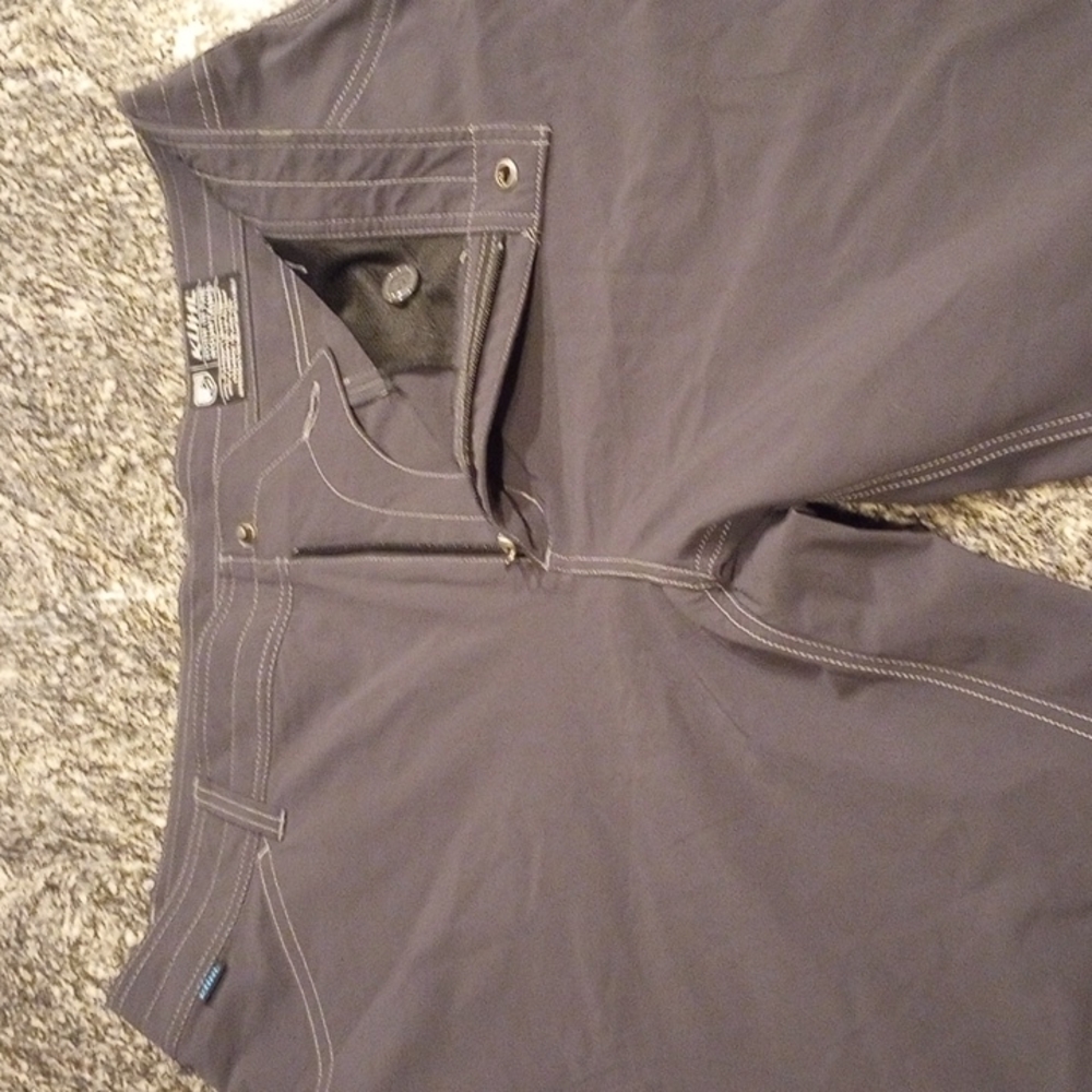 Kuhl size 40 Chino hiking active shorts
